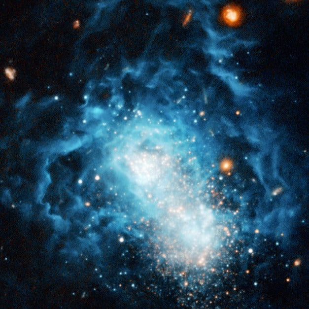 CEPHEID VARIABLE - MULTI/HIGHLIGHTER skin swatches and loose powder. Cepheid Variable has a buff base which flashes blue.