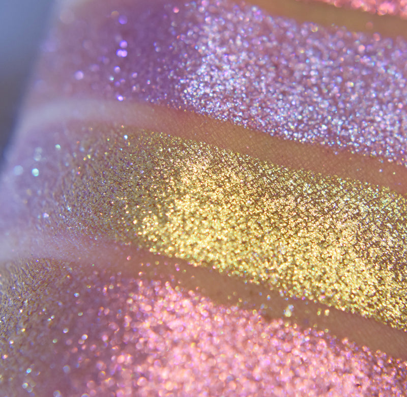 THREADS OF GOLD - chromatic eyeshadow topper